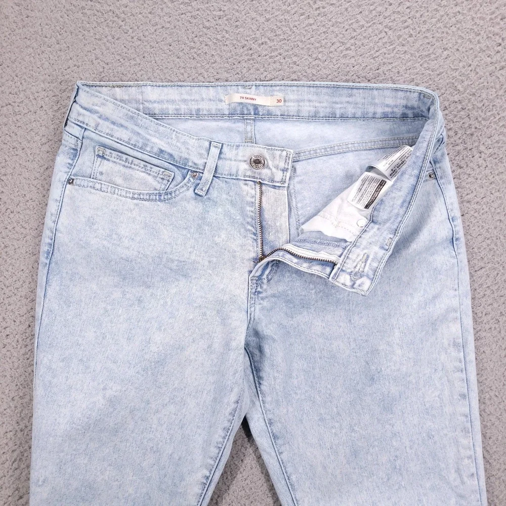 LEVIS 711 Jeans Size 30 Skinny Mid Rise Light Acid Wash Stretch Denim - Picture 5 of 14